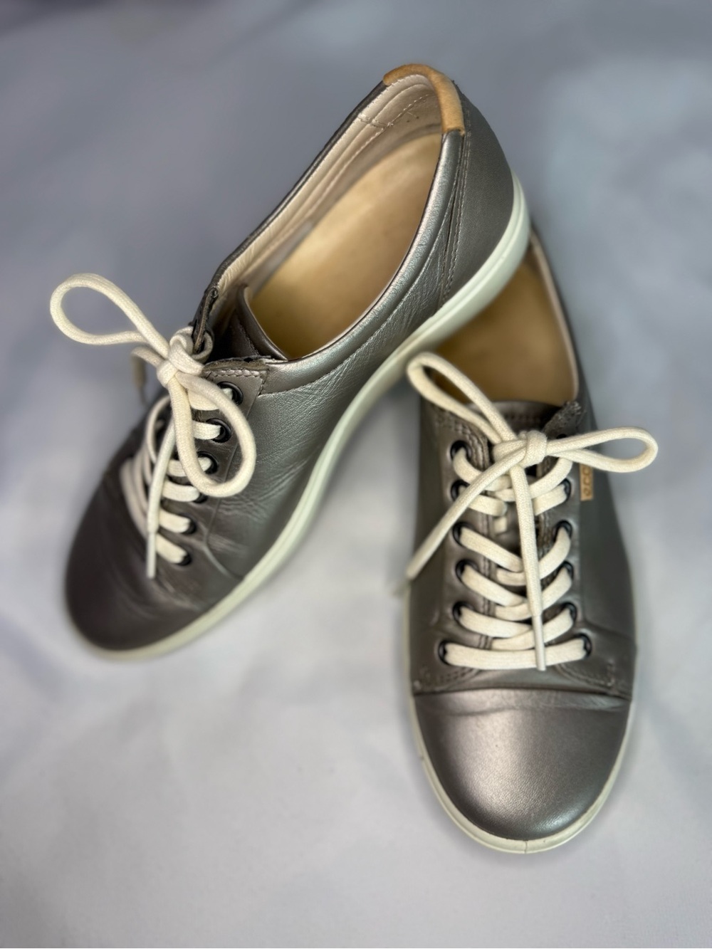 Ecco - Metallic Silver Leather Women's Lace-Up Soft 7 Sneakers - Size 8 US